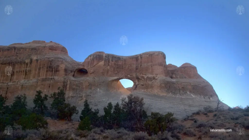 EEUU Utah Arches Devils Garden Tunnel Arch
